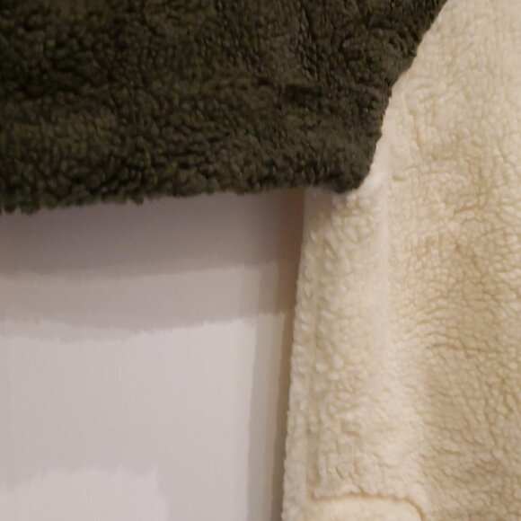 UNBRANDED Mickey Mouse Bomber Jacket Sherpa Ribbed  bottom wrists UNISEX - Picture 6 of 12